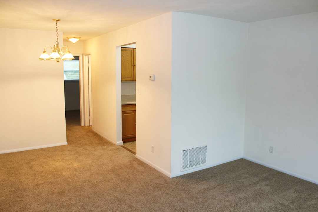 Spring Creek Apartments 420 Fort Worth Avenue Norfolk Va Apartments For Rent Rent Com