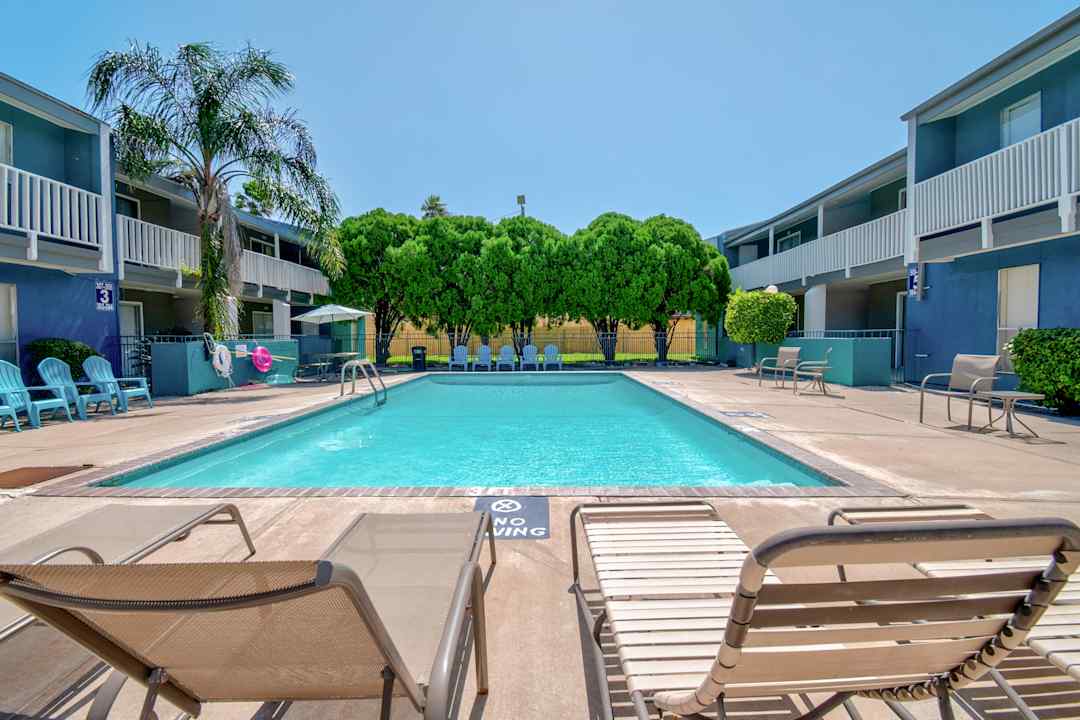 Bay Bluff Apartments 10333 Compton Rd Corpus Christi Tx Apartments For Rent Rent Com