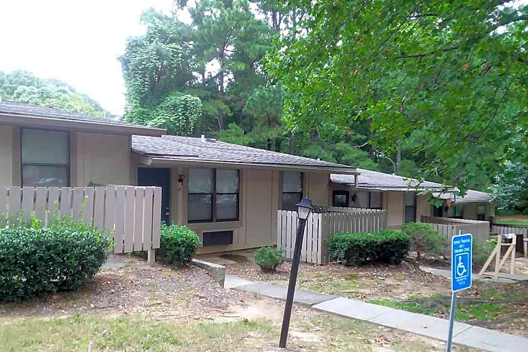 Oakley Woods - 6300 Oakley Rd | Union City, GA Apartments for Rent | Rent.