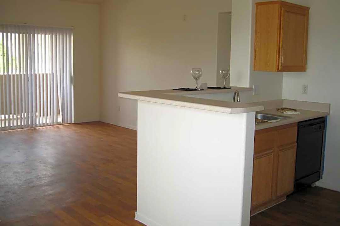 tierra ridge 6435 grass meadows dr las vegas nv apartments for rent rent com