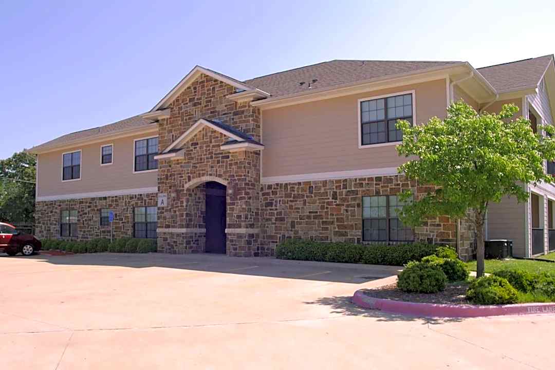 Garden Hill Apartments - 15307 Fm 16 W Lindale Tx Apartments For Rent Rentcom