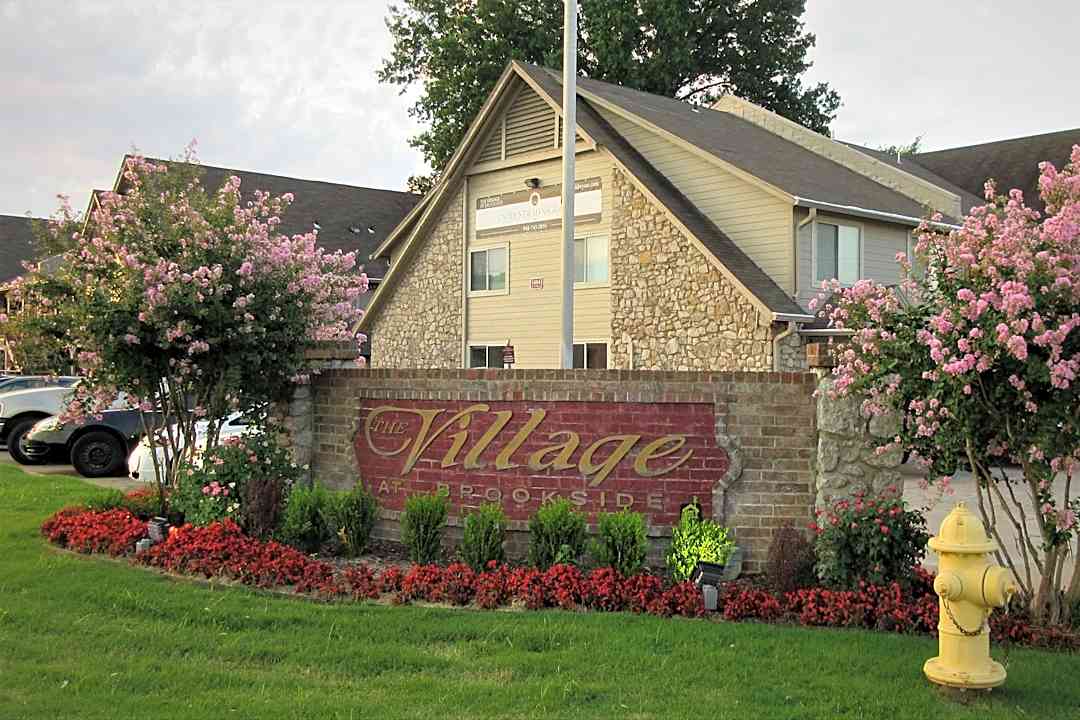 The Village At Brookside 1404 E 41st St Tulsa Ok Apartments For Rent Rent Com
