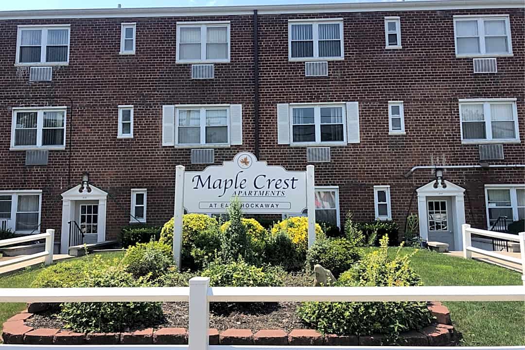 maple crest apartments at east rockaway 419 atlantic ave east rockaway ny apartments for rent rent com