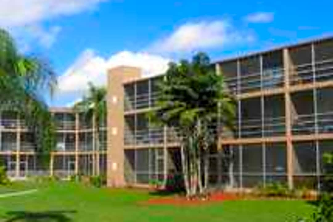 Sunset Club Apartments - 6259 SW 72nd St | South Miami, FL Apartments for  Rent | Rent.