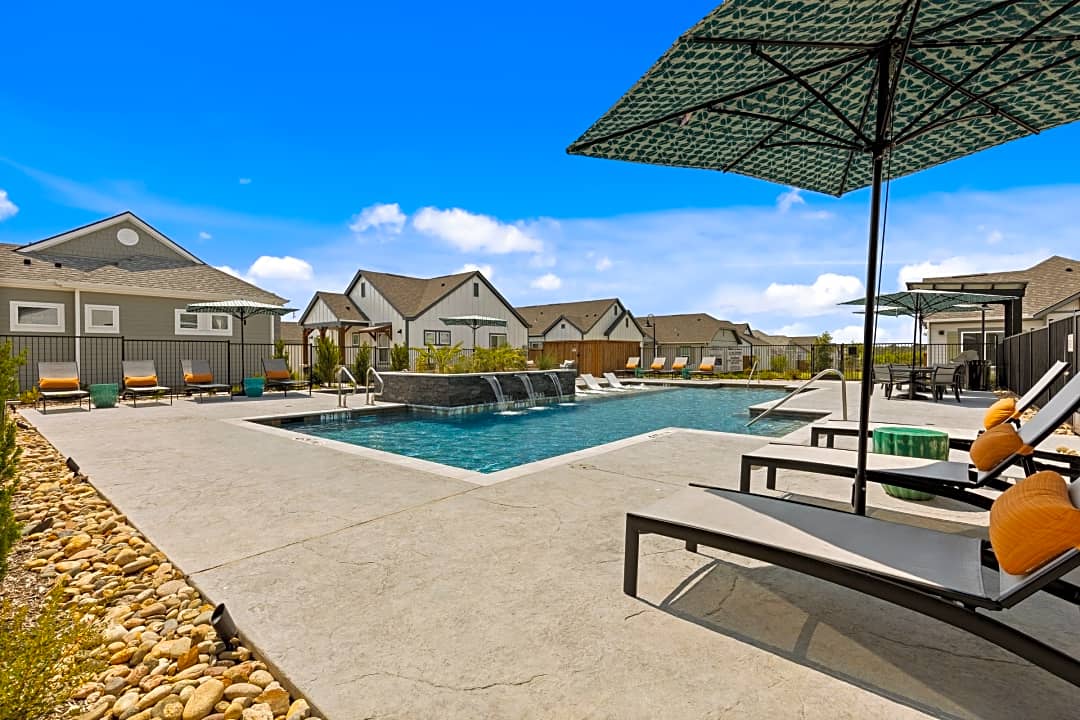 Horizon at Ridgeview - 1000 Harmon Rd. | Fort Worth, TX Apartments for Rent  | Rent.