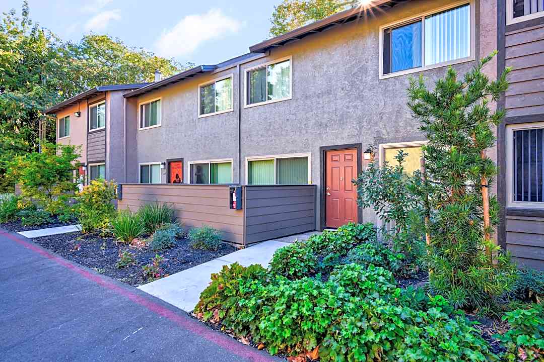 Ashbury Court 2707 La Verta Ct Rancho Cordova Ca Apartments For Rent Rent Com