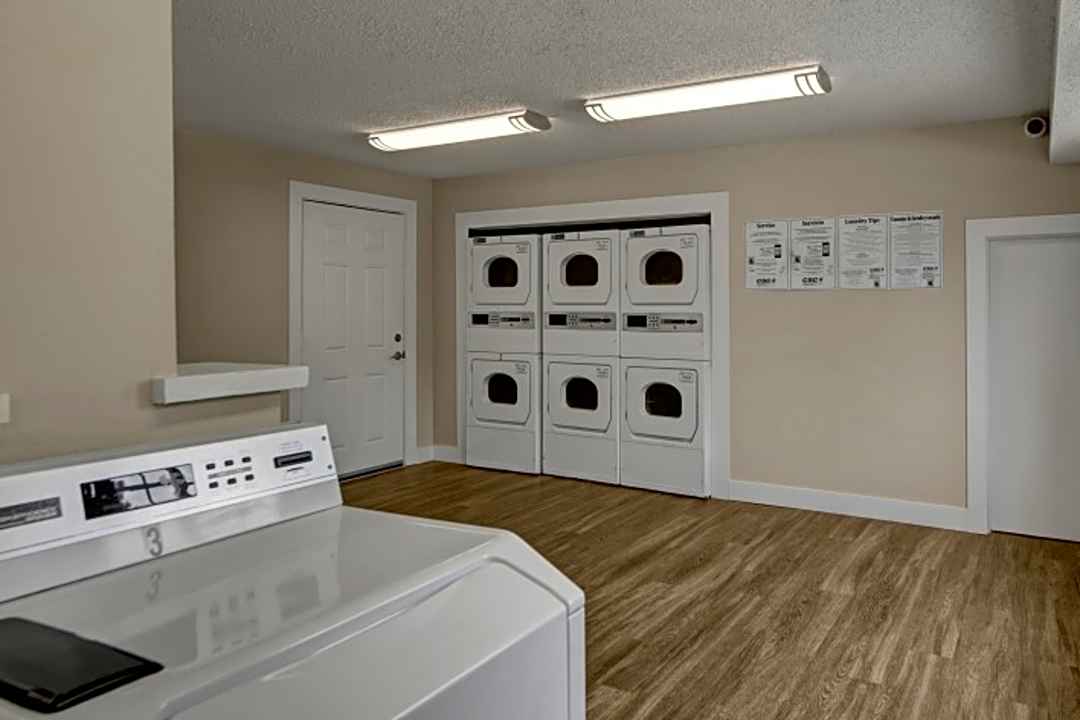 The Lodge On 84th Avenue 1327 W 84th Ave Denver Co Apartments For Rent Rent Com