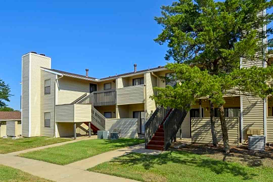 Eagle Creek Apartments - 9550 E Lincoln St Wichita Ks Apartments For Rent Rentcom
