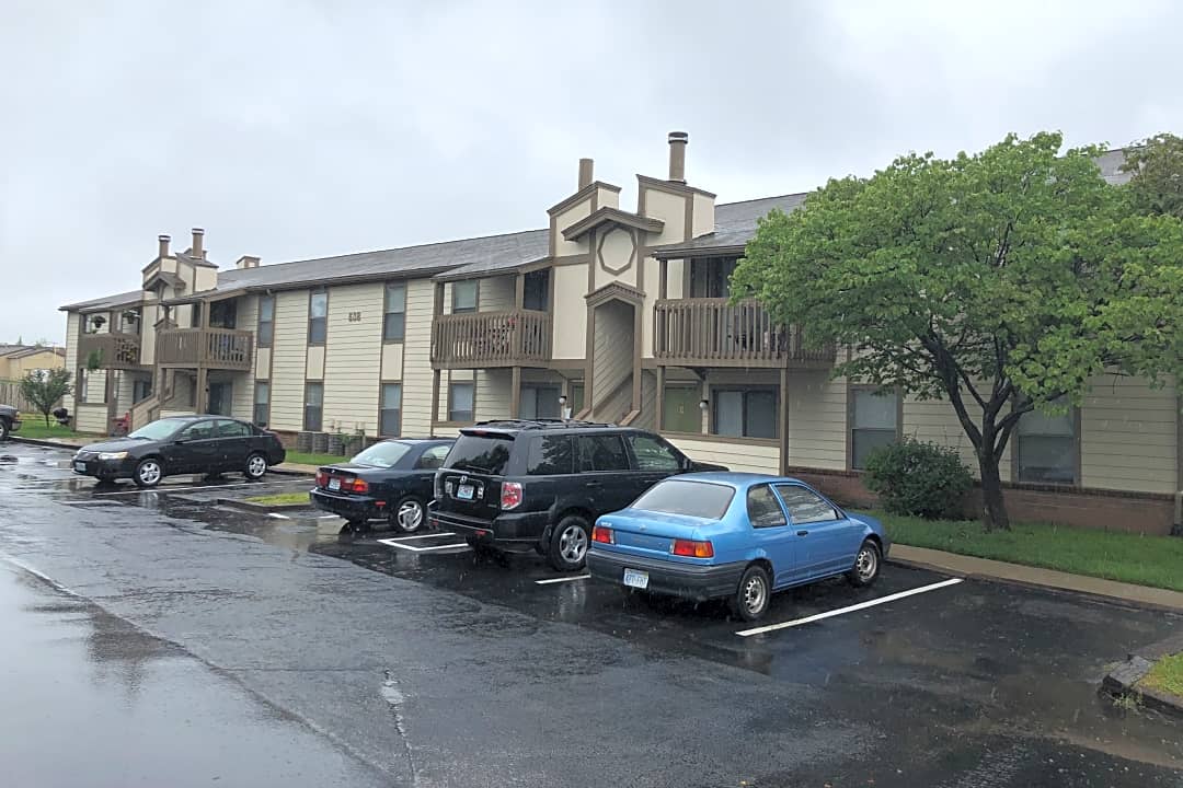 The Lodge At Lee's Summit - 600-608 SE STATE ROUTE 291 | Lees Summit, MO  Apartments for Rent | Rent.