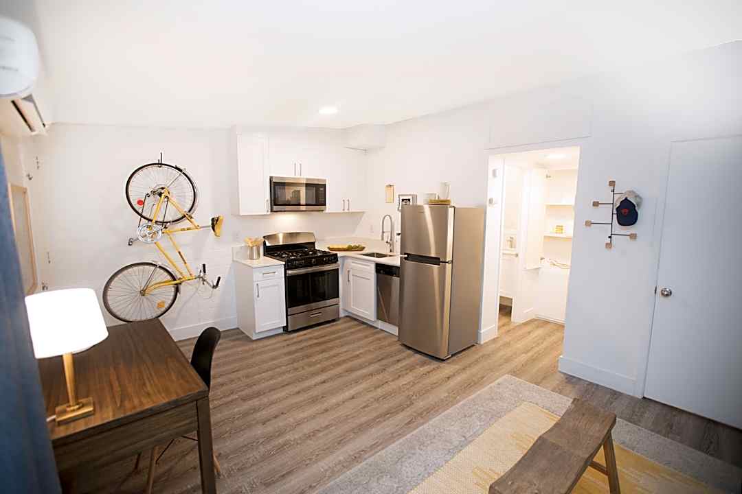 Equinox On Prince 1625 E Prince Rd Tucson Az Apartments For Rent Rent Com