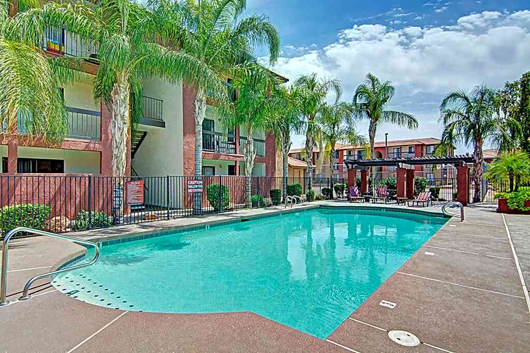 Accolade 220 W Bell Rd Phoenix Az Apartments For Rent Rent Com