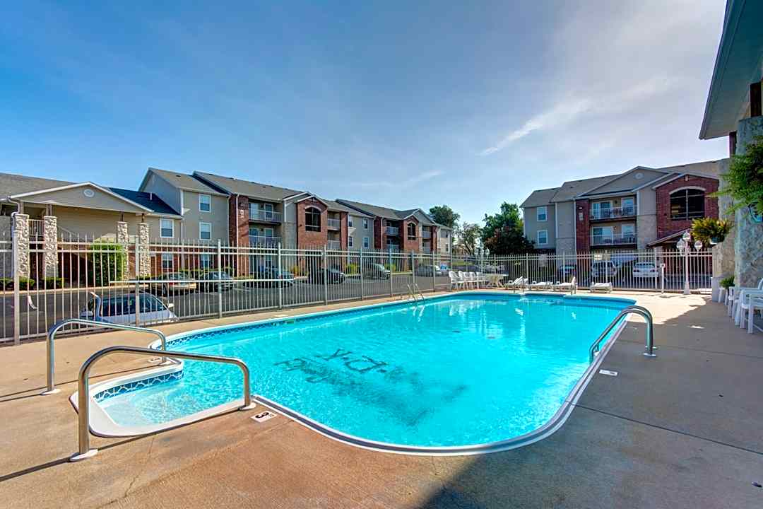 Battlefield Park 3025 S Sagmont Avenue Springfield Mo Apartments For Rent Rent Com