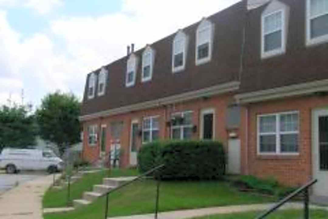 Eastgate Townhomes Apartments 2a Fore Ct Baltimore Md Townhomes For Rent Rent Com