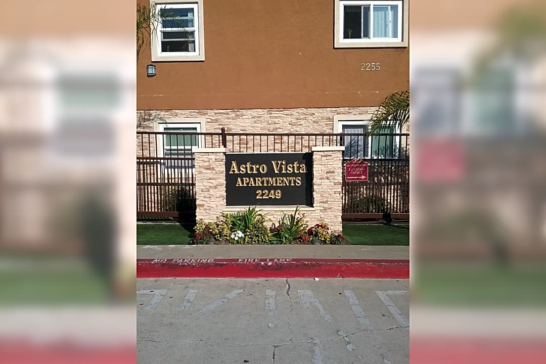 33 New Astro vista apartments in linda vista 