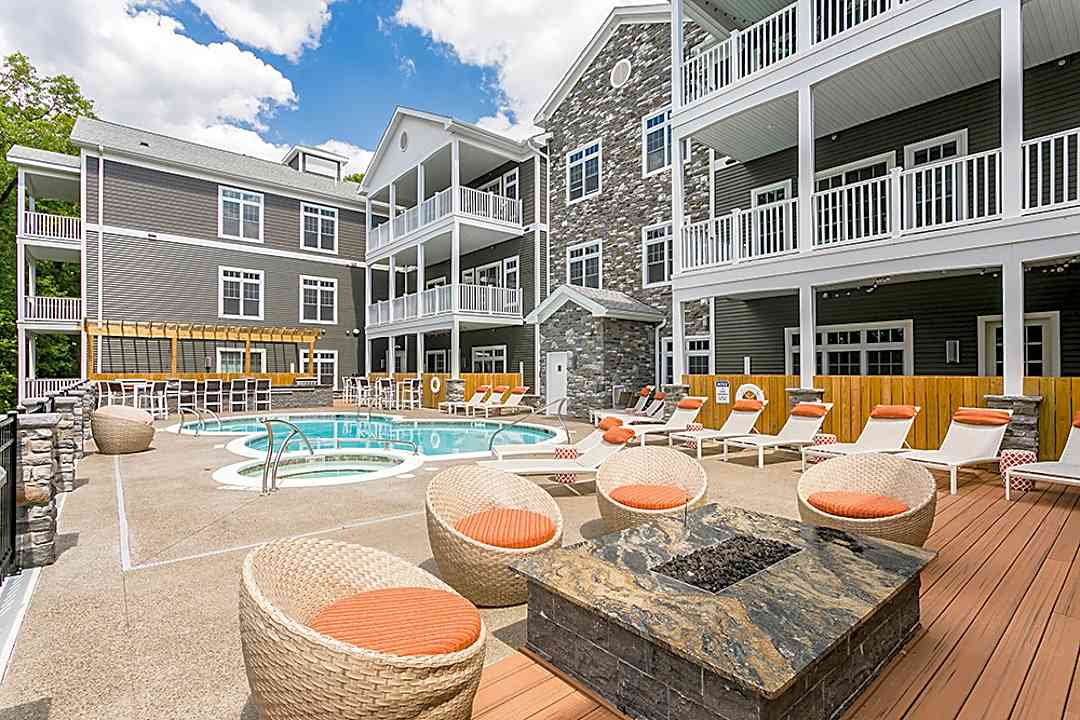 waters edge apartments 1100 anchor line dr webster ny apartments for rent rent com