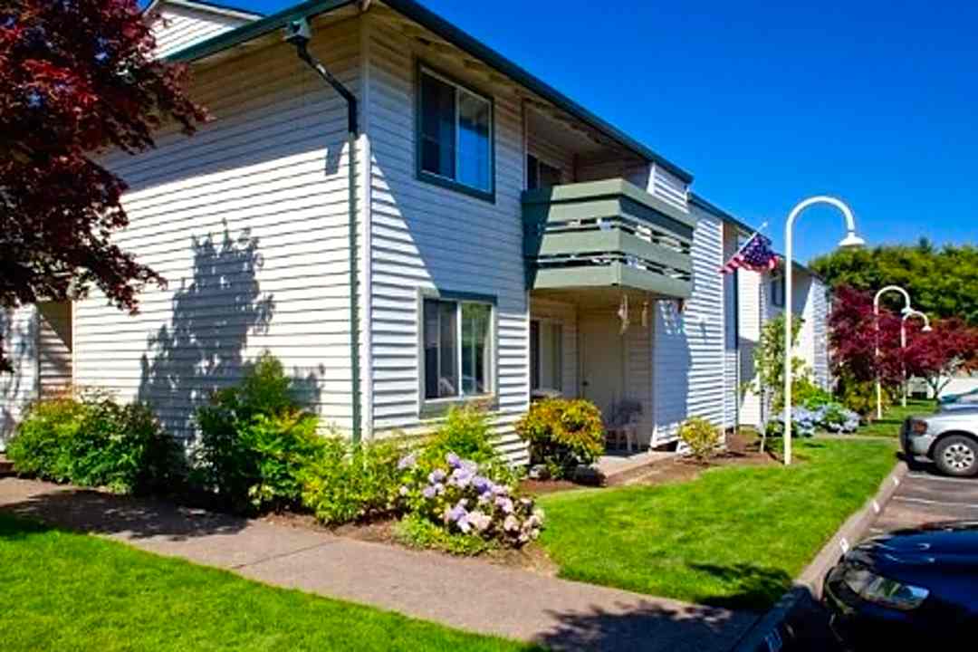 Amber Court Apartments 650 Sw 201st Ave Beaverton Or Apartments For Rent Rent Com