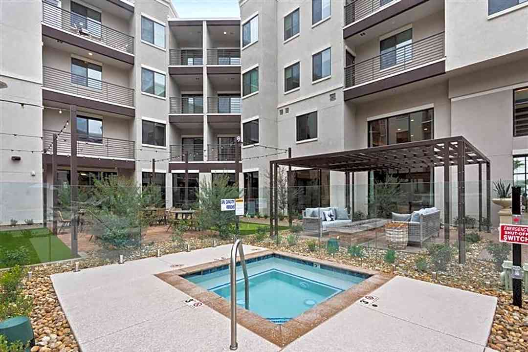 Alta North Central 777 E Stella Ln Phoenix Az Apartments For Rent Rent Com