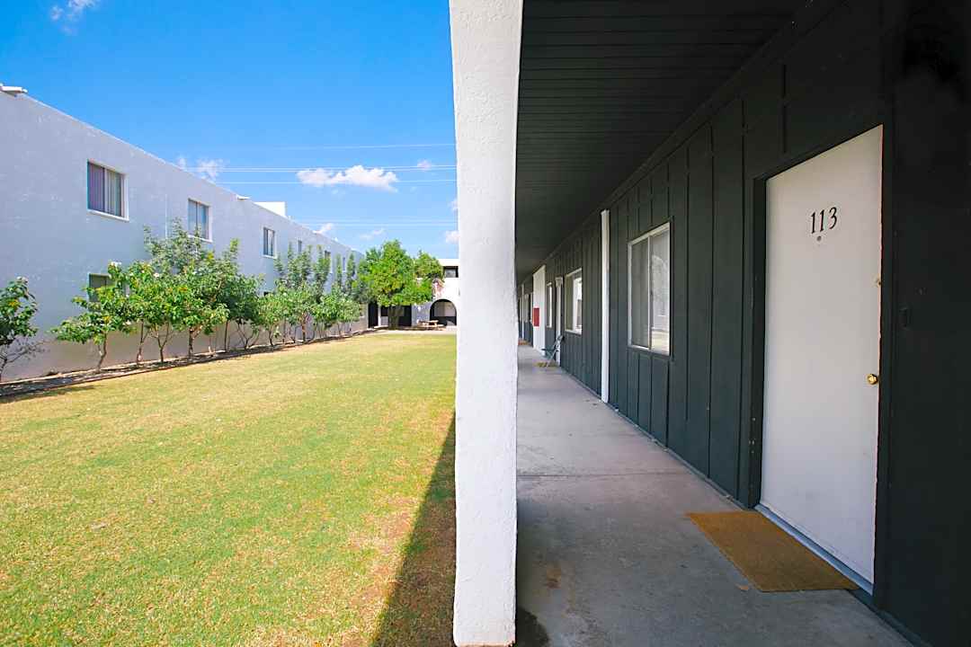 the lowell 2230 e fort lowell rd tucson az apartments for rent rent com
