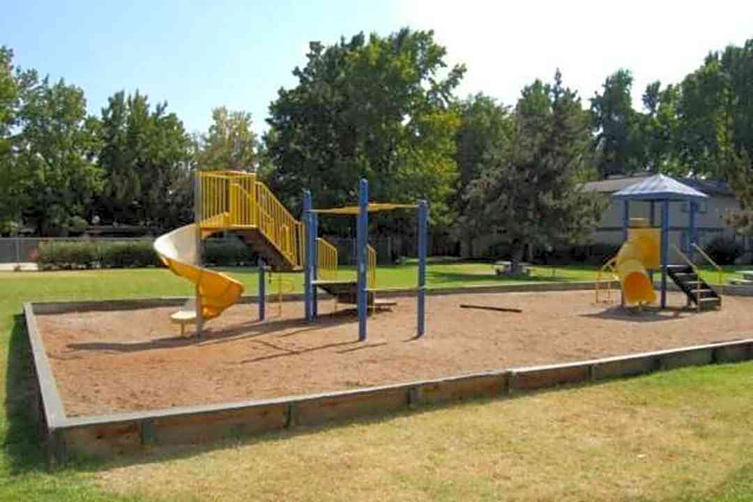 Emerald Pointe - 301 Standiford Ave Modesto Ca Apartments For Rent Rentcom