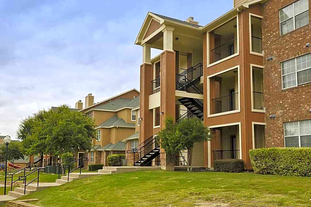 the life at westland estates 2950 alemeda st fort worth tx apartments for rent rent com