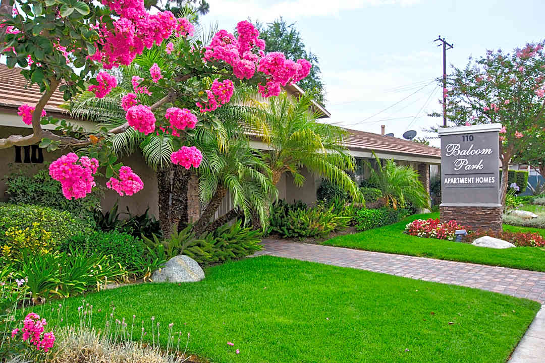 Balcom Park 110 S Balcom Ave Fullerton Ca Apartments For Rent Rent Com