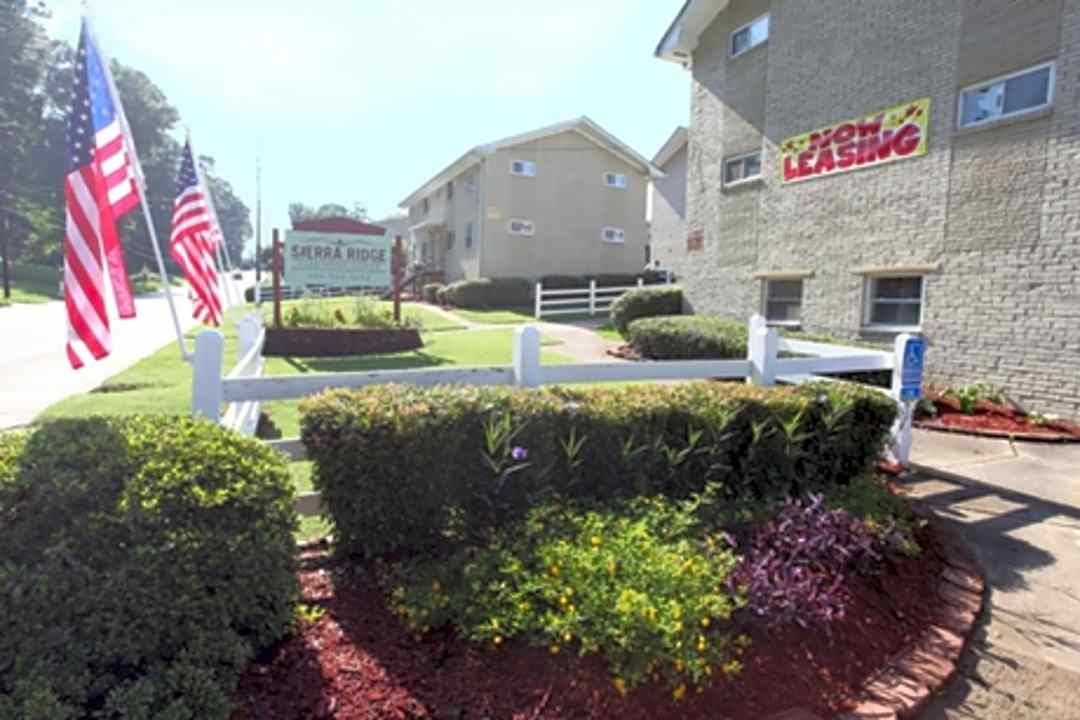 Sierra Ridge Apartment Homes 3020 Delmar Ln Nw Atlanta Ga Apartments For Rent Rent Com