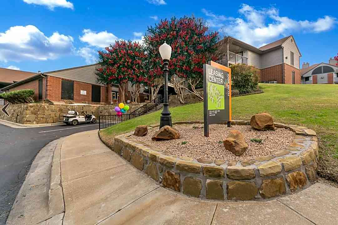 Pecan Ridge Apartments 2736 Lake Shore Dr Waco Tx Apartments For Rent Rent Com