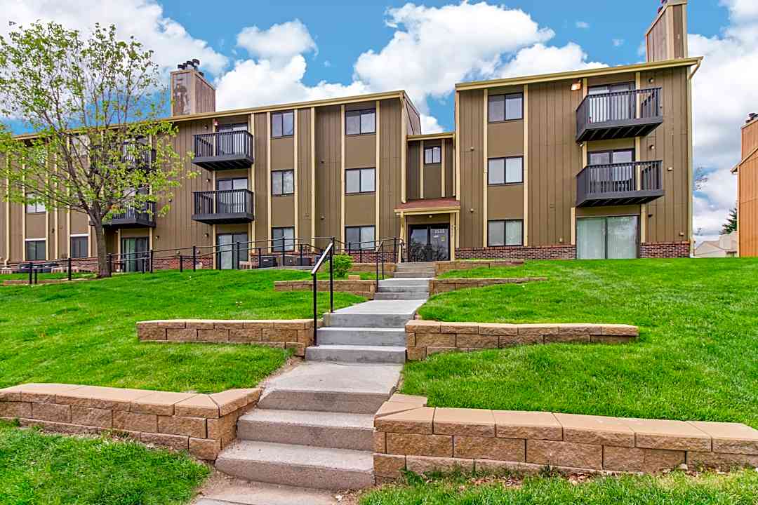 Maple View Apartment Homes 3625 N 104th Ave Omaha Ne Apartments For Rent Rent Com