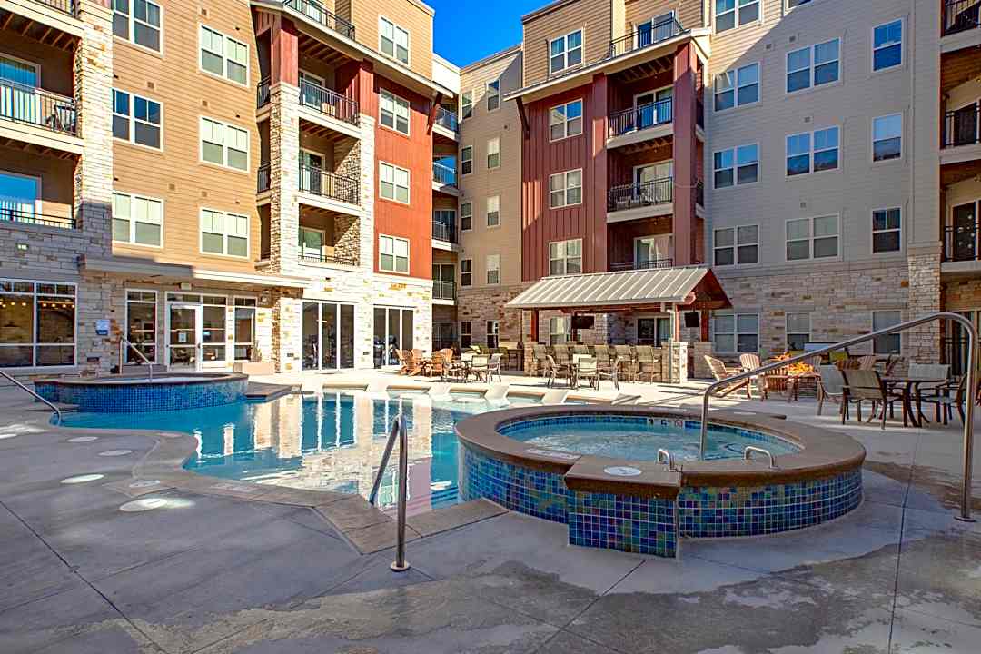 stadium apartments per bed lease 821 west lake street fort collins co apartments for rent rent com