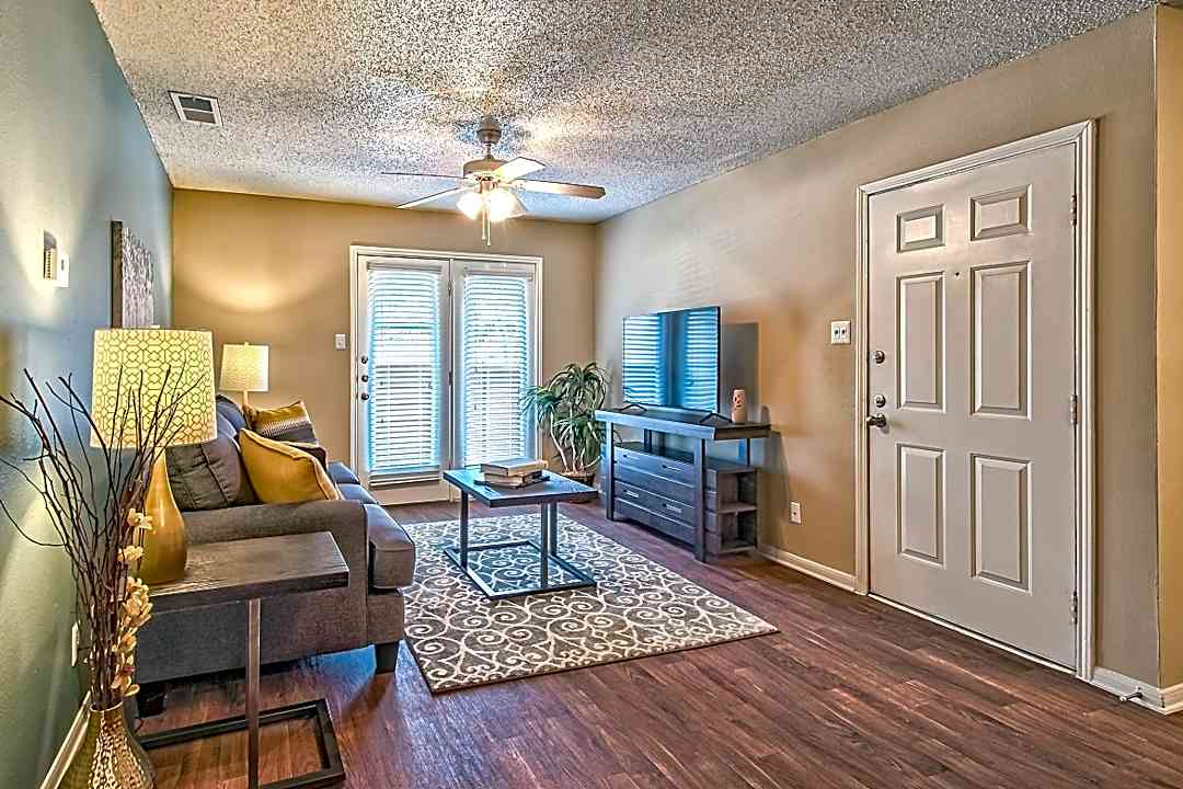 woodhill apartments 1408 teasley ln denton tx apartments for rent rent com