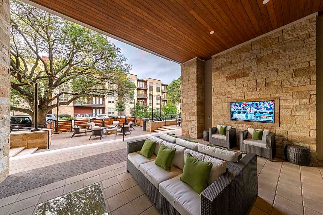 The Ash 4646 Amesbury Dr Dallas Tx Apartments For Rent Rent Com