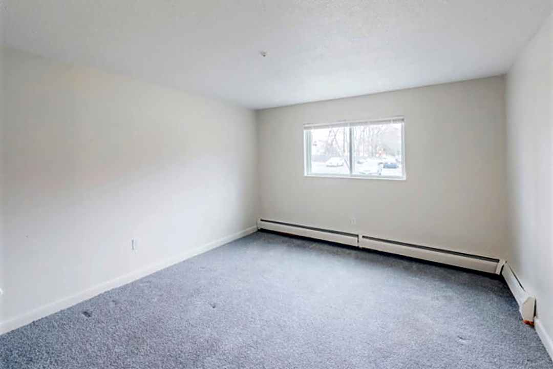 Highland House Apartments - 11 Highland Glen Dr Randolph Ma Apartments For Rent Rentcom