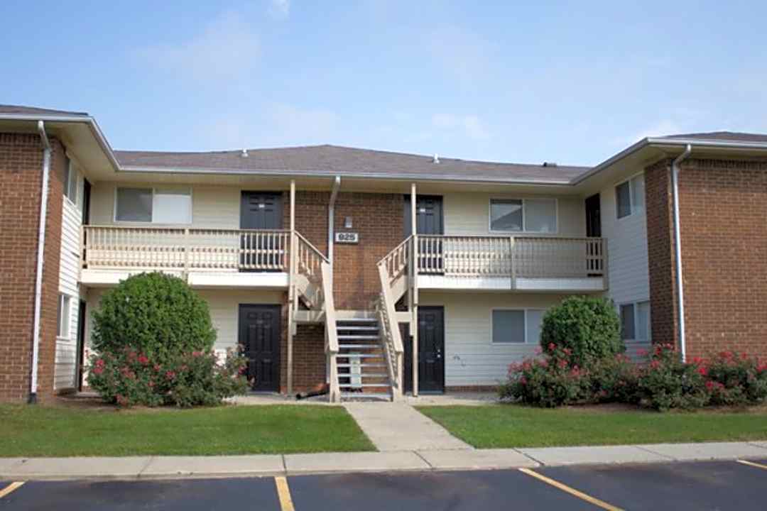 Northwoods Apartments 816 Winding Brook East Drive Indianapolis In Apartments For Rent Rent Com