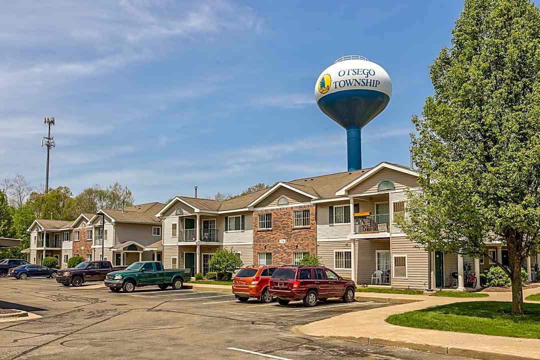 Emerald Park Emerald Woods Senior Apartments - 326 Cross Oaks Drive Plainwell Mi Apartments For Rent Rentcom