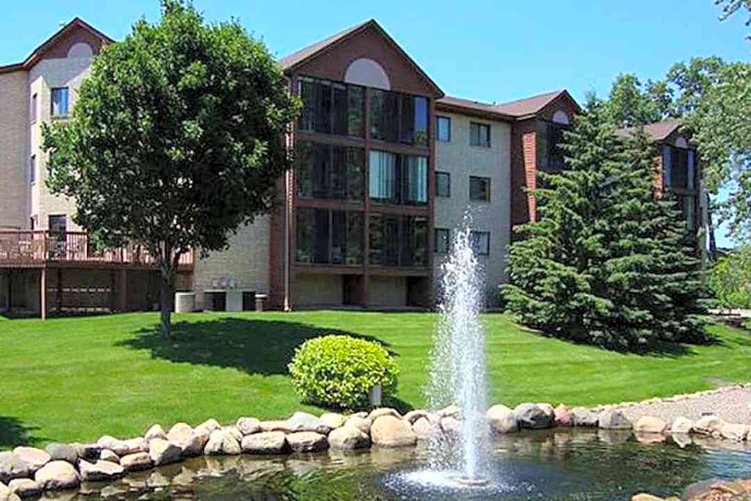 The Anthony James On Broadway 55 Community 6100 W Broadway Ave New Hope Mn Apartments For Rent Rent Com