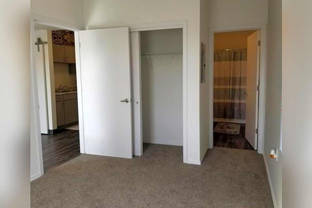el vado place 2500 central avenue southwest albuquerque nm apartments for rent rent com