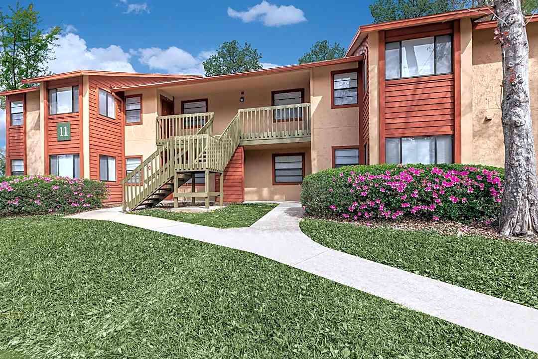 Westwood Apartments 1171 Lane Ave S Jacksonville Fl Apartments For Rent Rent Com