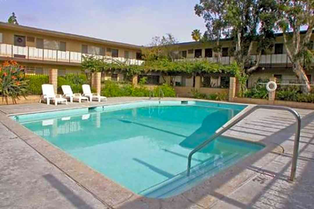 Rancho Monterey Apartments 13212 Magnolia St Garden Grove Ca Apartments For Rent Rent Com