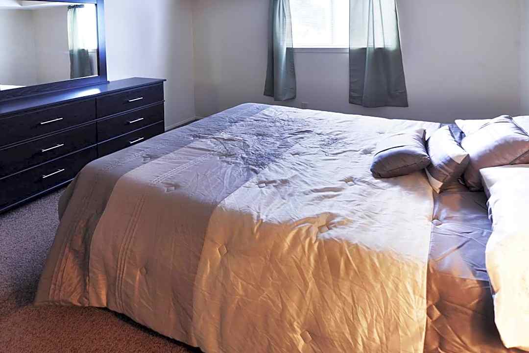 Villages At Franklin Crossing - 1214 Anita Dr Kent Oh Apartments For Rent Rentcom