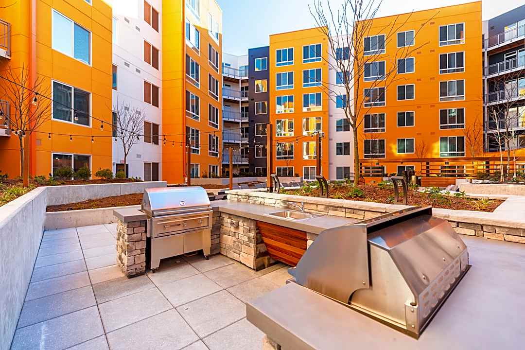 Array At West Alex 3445 Berkeley St Alexandria Va Apartments For Rent Rent Com
