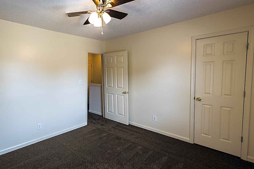 Sango Place 124 Ballygar St Clarksville Tn Apartments For Rent Rent Com