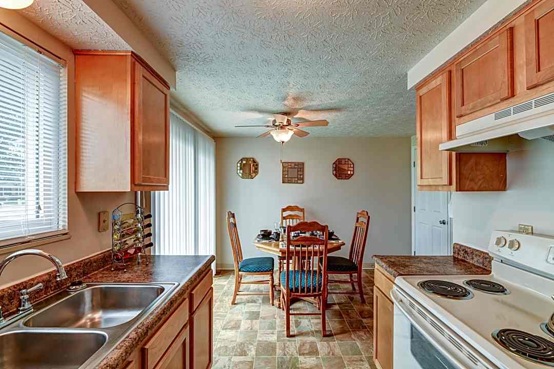 hayes colony 470 mckinley lane delaware oh apartments for rent rent com