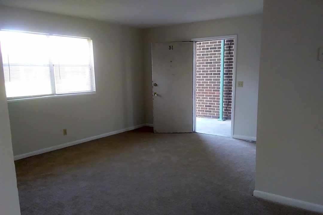 Azalea Apartments 1000 S Edgewood Dr Dothan Al Apartments For Rent Rent Com