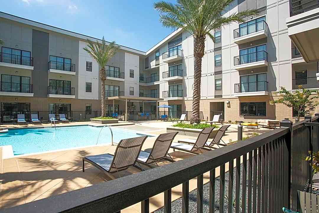 Alta City West 9235 Westheimer Rd Houston Tx Apartments For Rent Rent Com