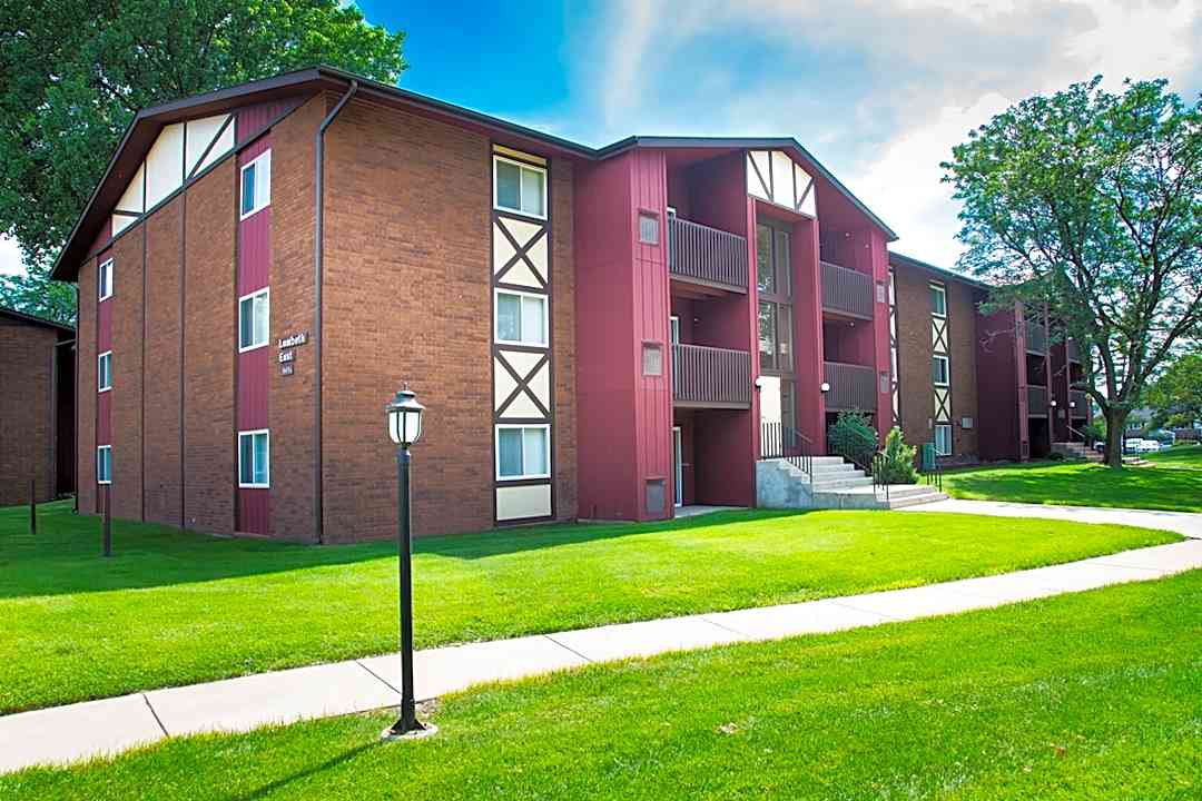 Hampton In Highland 2300 Azalea Dr Highland In Apartments For Rent Rent Com