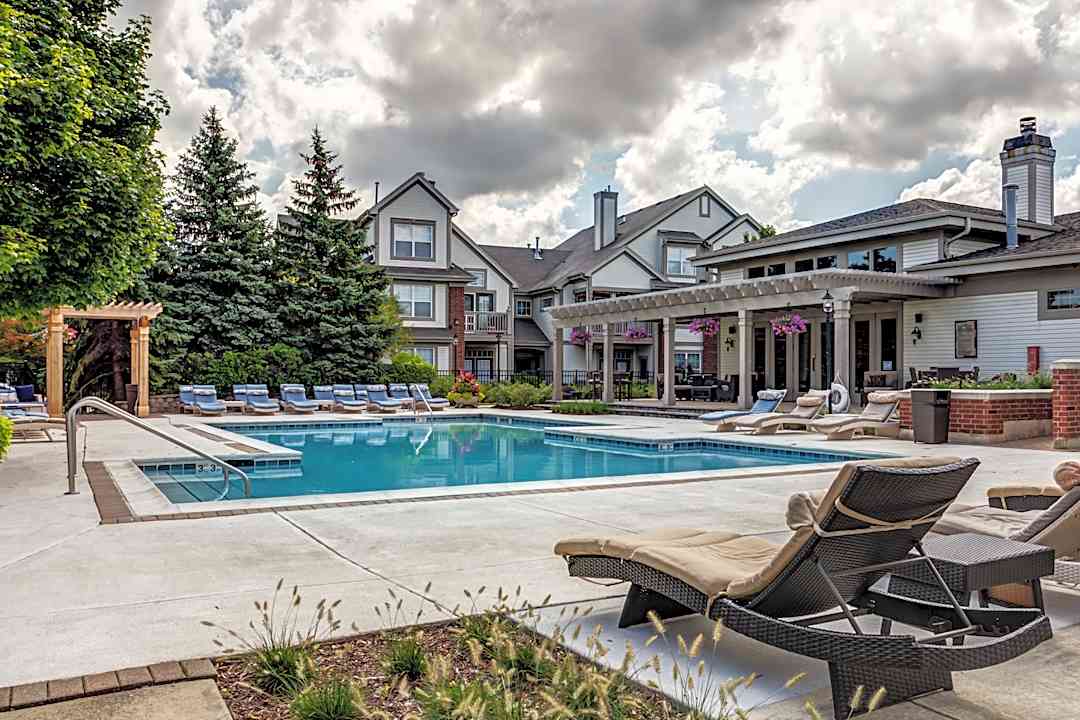 The Aventine At Oakhurst North 2800 Amli Ct Aurora Il Apartments For Rent Rent Com