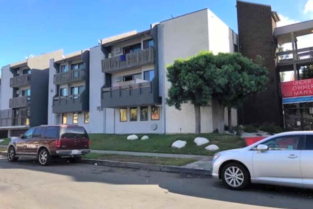 The Valley Collection On 9010 Tobias 9010 Tobias Avenue Panorama City Ca Apartments For Rent Rent Com