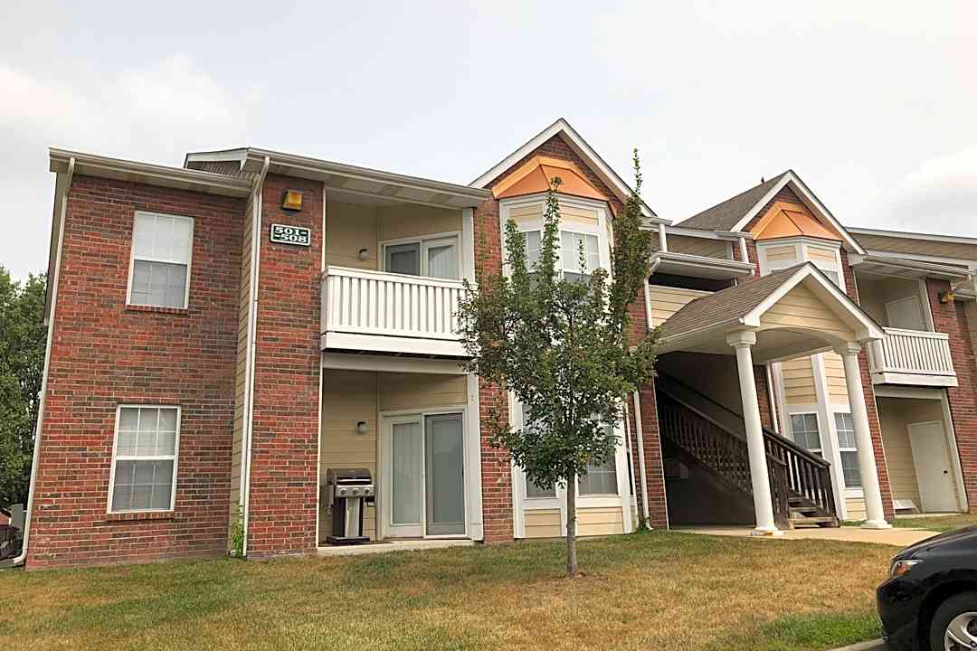 Country Club Apartments - 3705 Forum Blvd | Columbia, MO Apartments for Rent  | Rent.