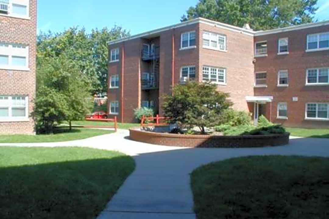 Arlington Court Apartments 212 N Arlington Ave East Orange Nj Apartments For Rent Rent Com