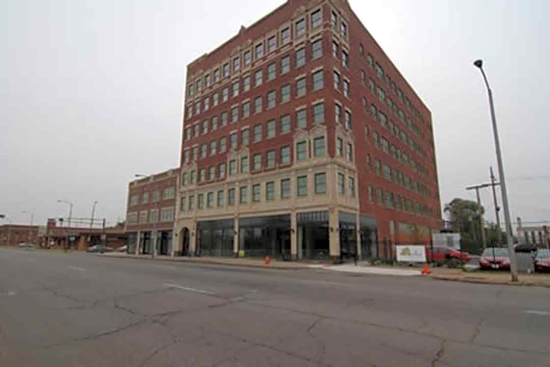 Dalton Apartments 131 E 5th Ave Gary In Apartments For Rent Rent Com